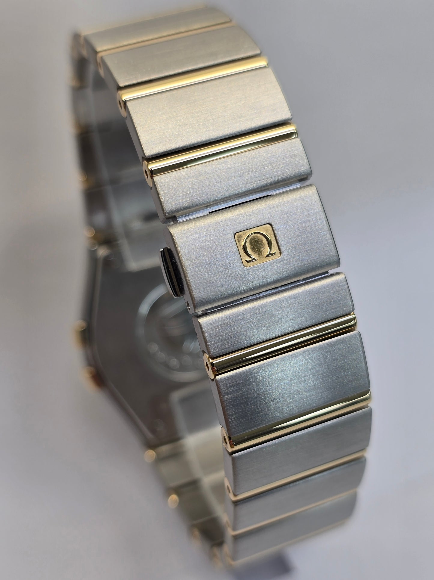 Omega Constellation (1)